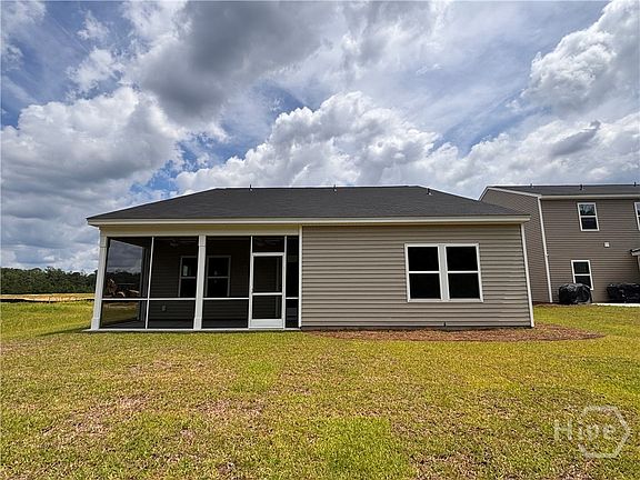 2nd image of 123 Daylily Drive