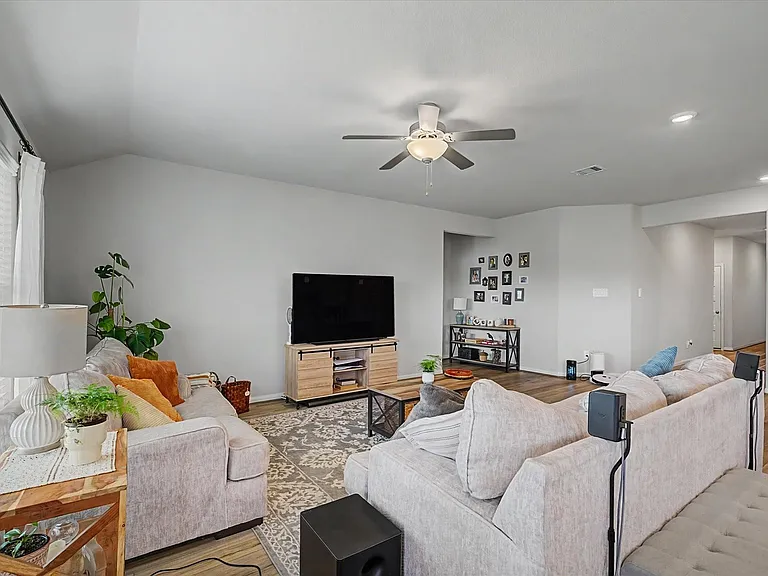 10842 Cliffs View Dr — Photo 8