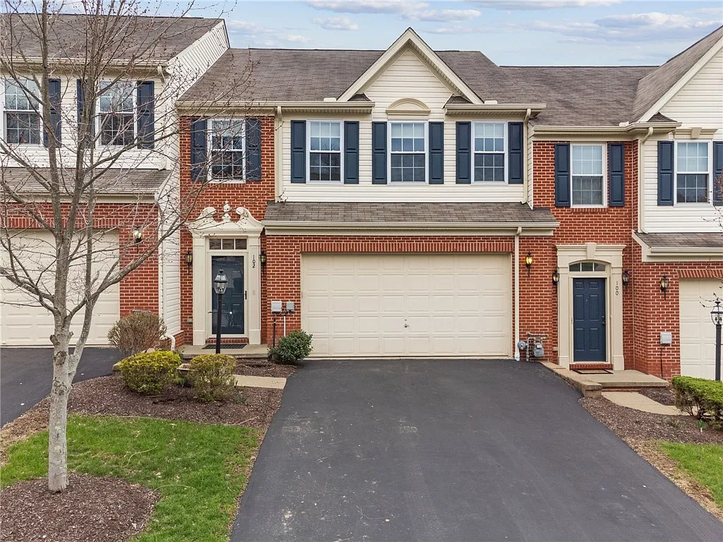 102 Bellefield Ct photo 1