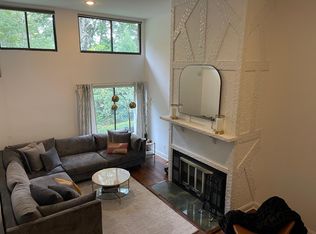 31 The Hamlet, Pelham, NY 10803