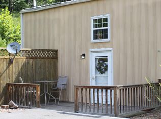 281 August Cir APT 4, Lowmansville, KY 41232