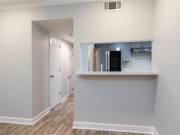 4th image of 12 Sweet Gum Ln