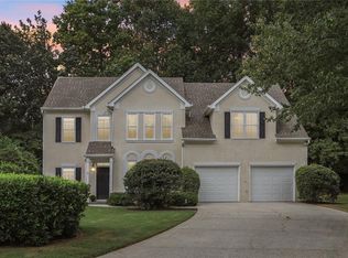 225 W Brookhollow Ct, Alpharetta, GA 30022
