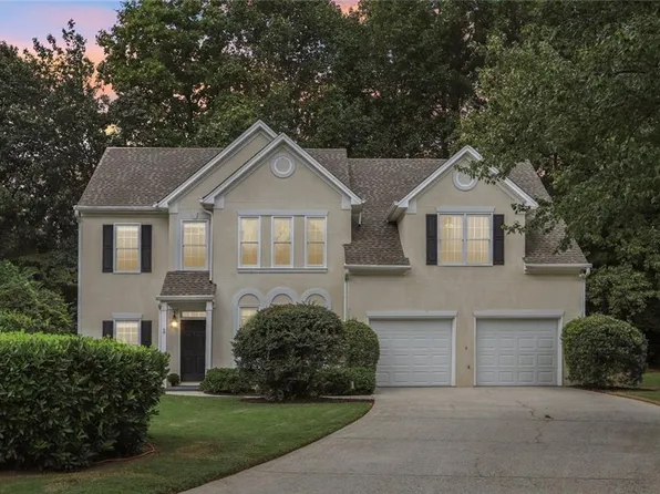 225 W Brookhollow Ct, Alpharetta, GA 30022