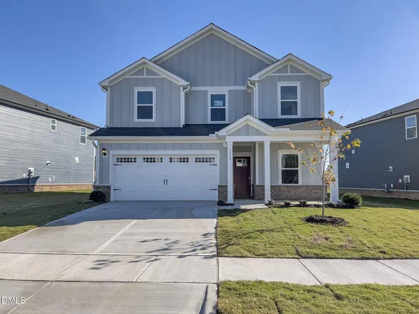 2424 Rosewood Bluff Dr, Zebulon, NC 27597
