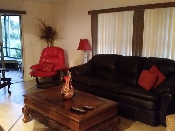 5th image of 300 Princeton Dr