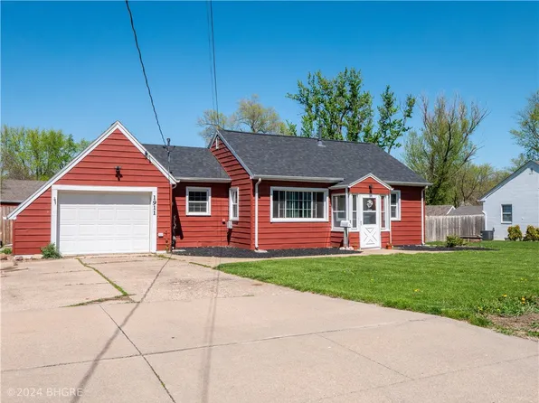 1911 Highview Dr, Des Moines, IA 50315