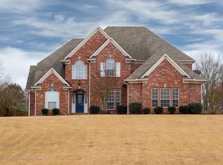 13727 Whispering Pines Dr, Olive Branch, MS 38654