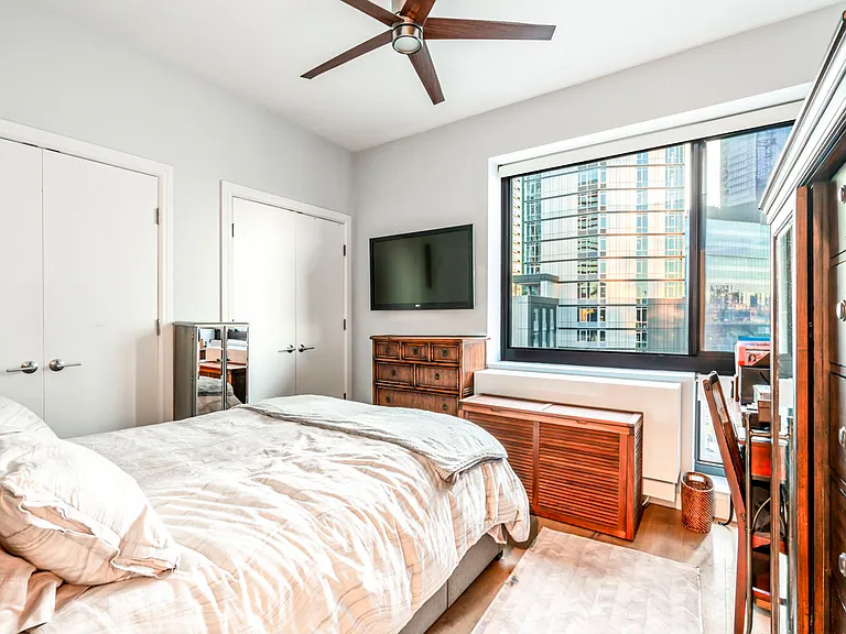 25-21 43rd Ave #Penthouse 4 — Photo 5