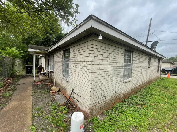 5118 Mallow St, Houston, TX 77033