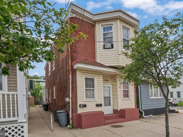 702 Market St, Gloucester City, NJ 08030