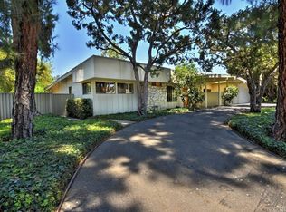 22411 Collins St, Woodland Hills, CA 91367