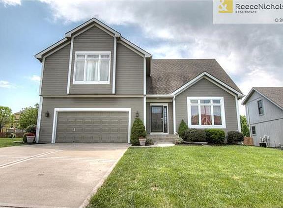 Spacious California Split with an open floor plan