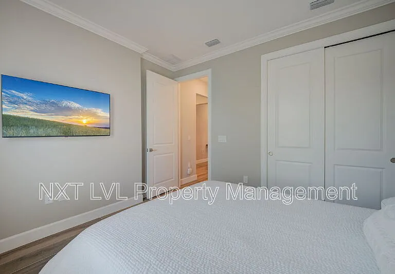 16112 Lakeland Dr — Photo 20