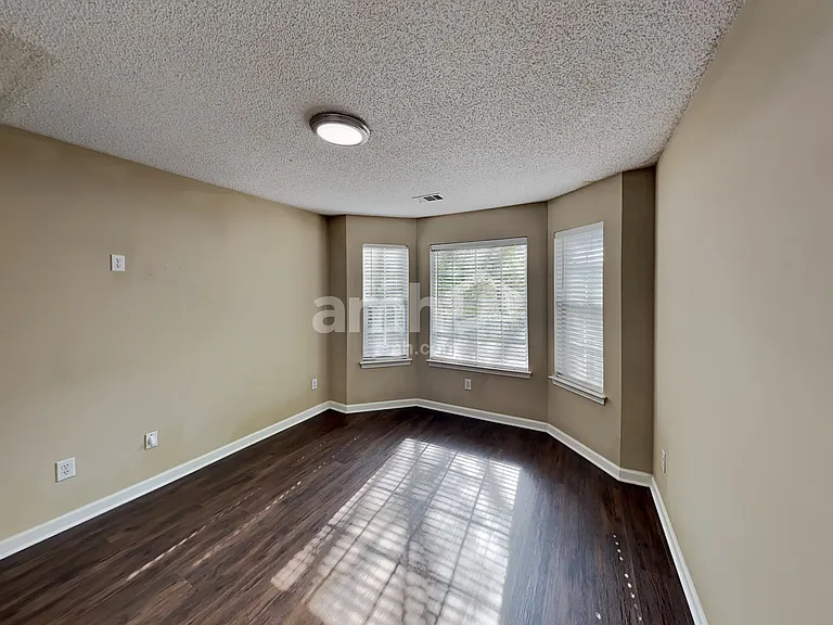 6004 W Rosie Ln SE — Photo 13