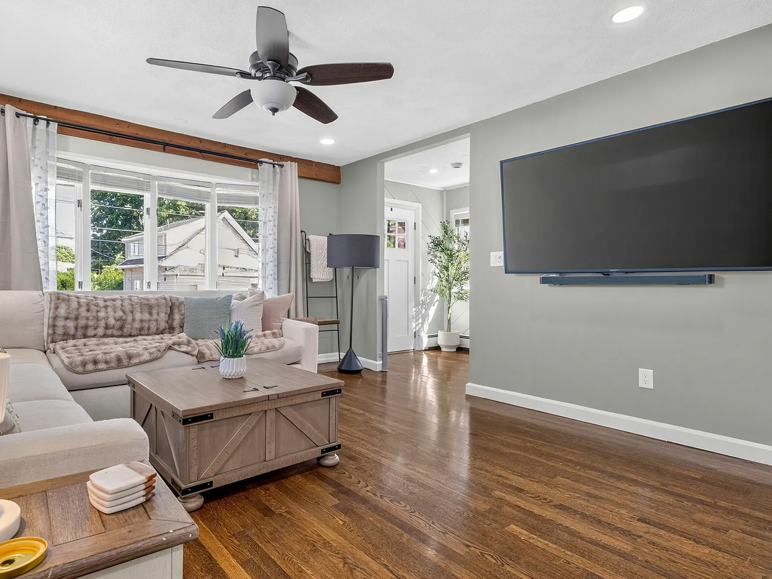 2 bed, 1.5 bath, 1153 sqft, $2,600 — Photo 4
