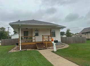311 S 4th St, Beresford, SD 57004