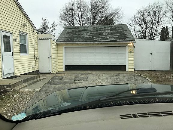 2car Garage and carport
