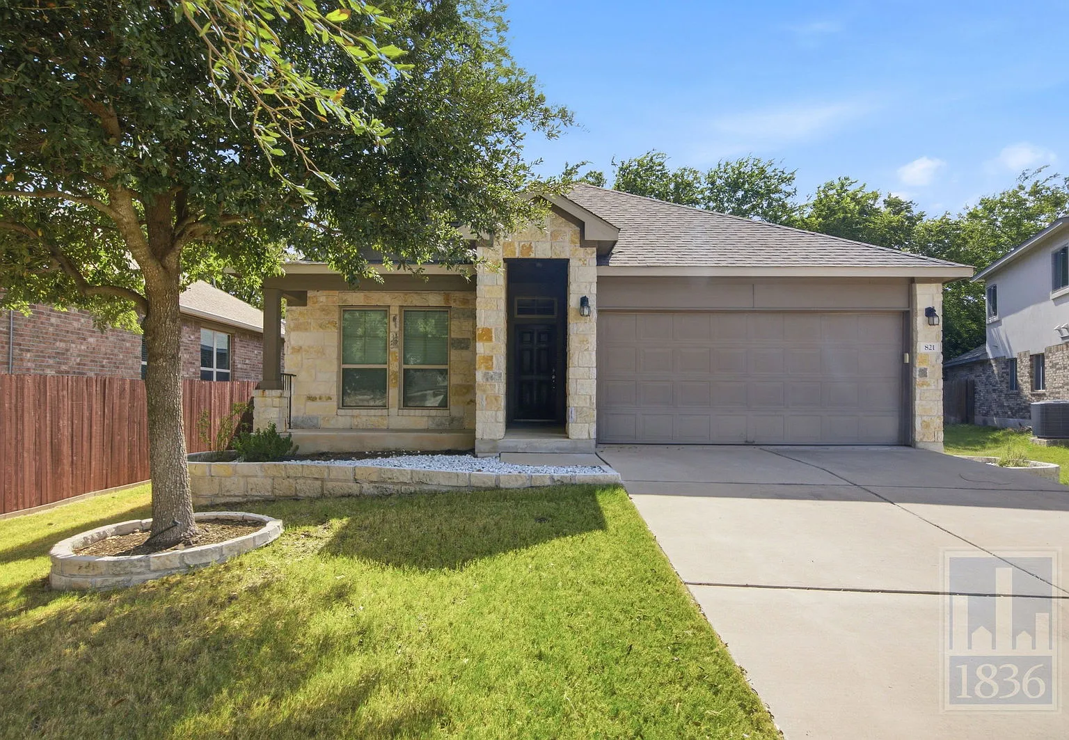 3 bed, 2.0 bath, 1613 sqft, $2,200 — Photo 1