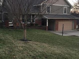 525 NW Briarcliff Rd, Kansas City, MO 64116