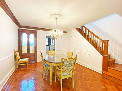 61-15 64th St, Middle Village, NY, 11379