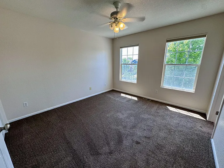 7031 S Oak Hill Cir — Photo 19