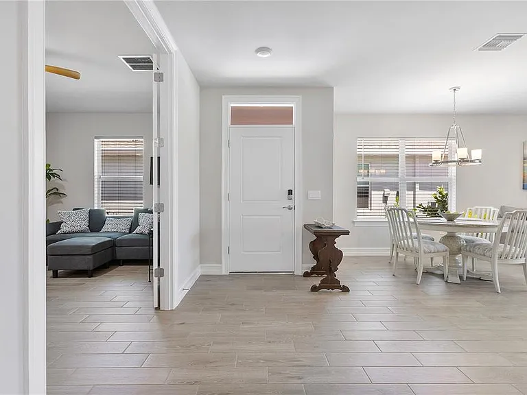 17639 Wild Iris Ln — Photo 7