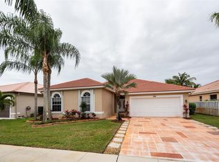 834 SW 172nd Ter, Pembroke Pines, FL 33029