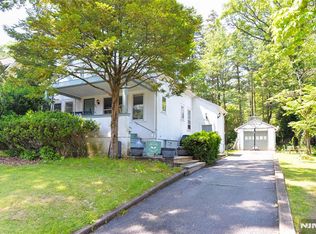 436 Jackson Ter, Ridgewood, NJ 07450