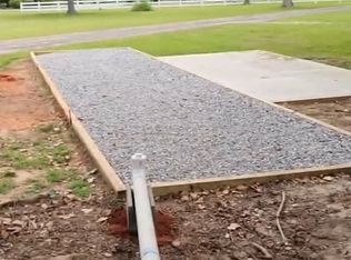 10085 N Loop Rd #2-B, Pensacola, FL 32507