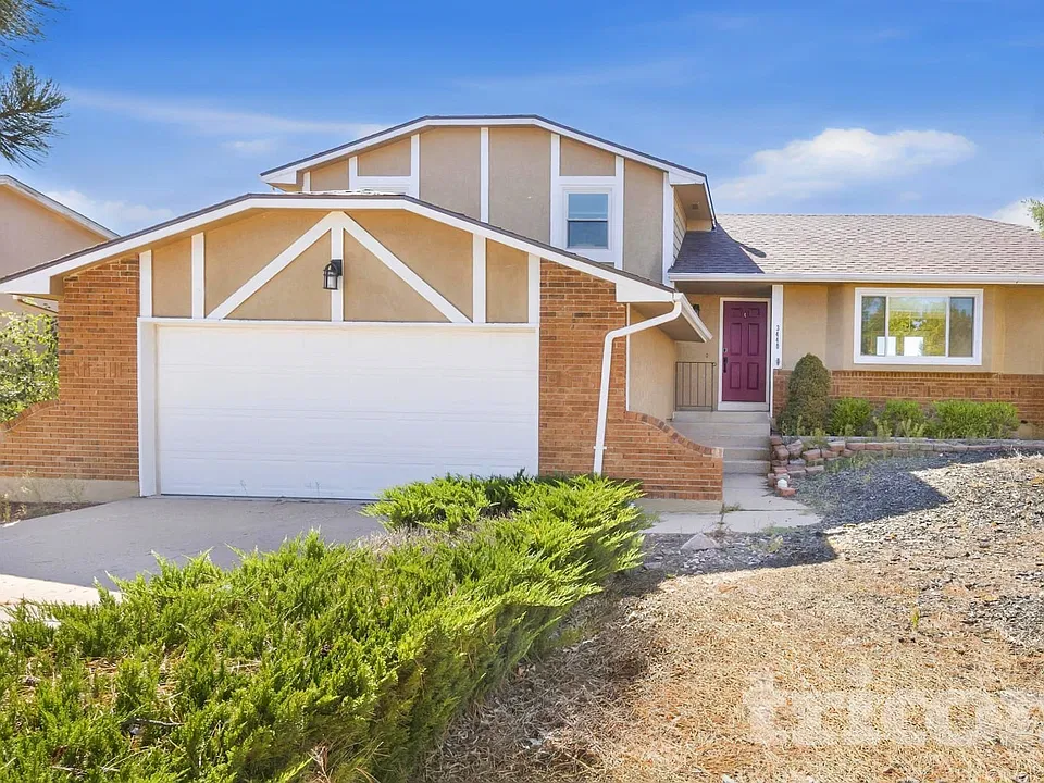 3440 Mirage Dr