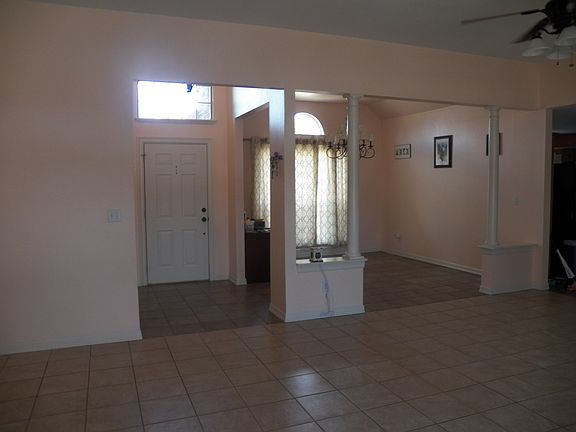 entry and dining room 13x12