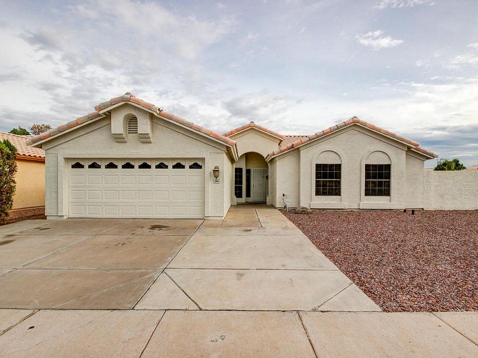 1st image of 204 W Wahalla Ln