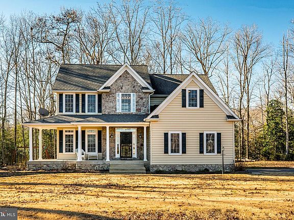 2nd image of 2388 River Dr