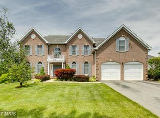 3836 Park Lake Dr, Rockville, MD 20853