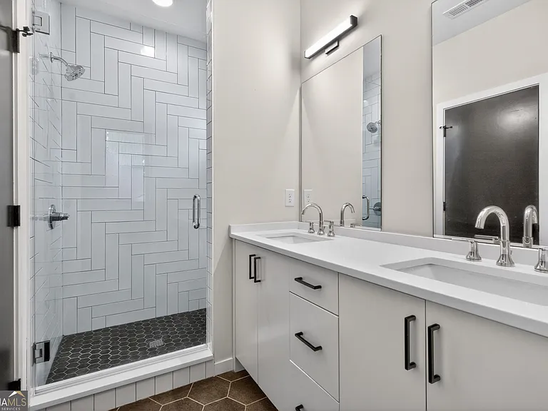 454 Calhoun St NW #B — Photo 18