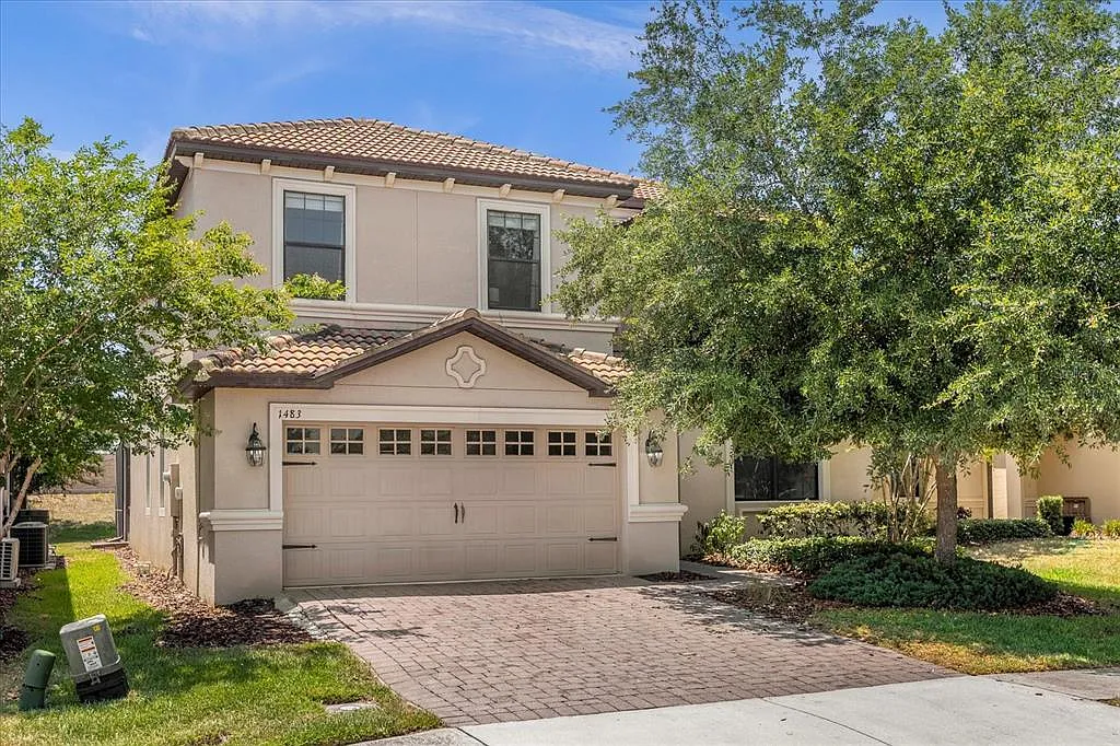 6 bed, 6.0 bath, 3348 sqft, $4,000 — Photo 1