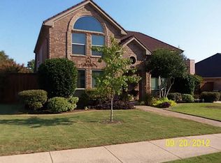 712 Evergreen Dr, Hurst, TX 76054