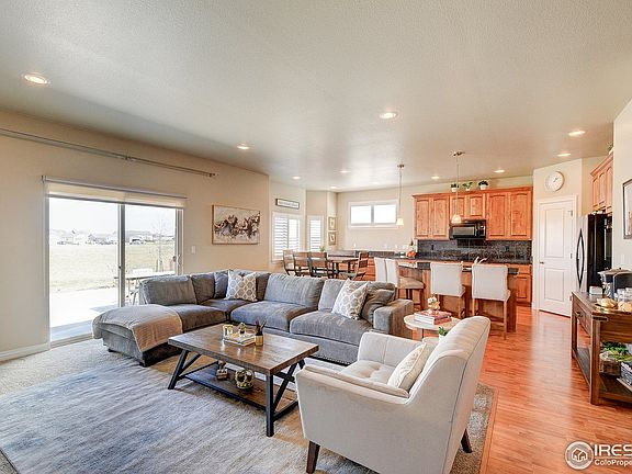 5th image of 740 Village Dr