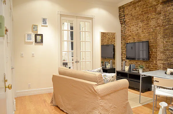 Rented by Link Real Estate NYC | media 35