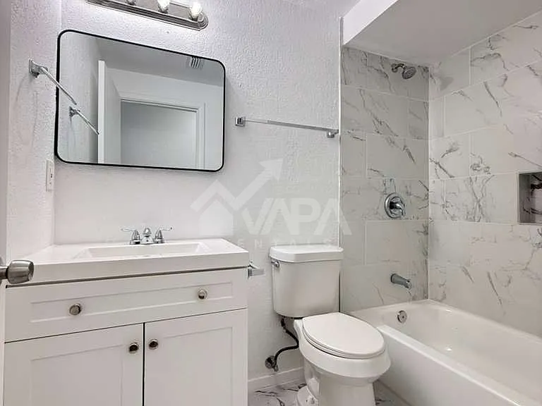518 Jamaica Dr — Photo 18