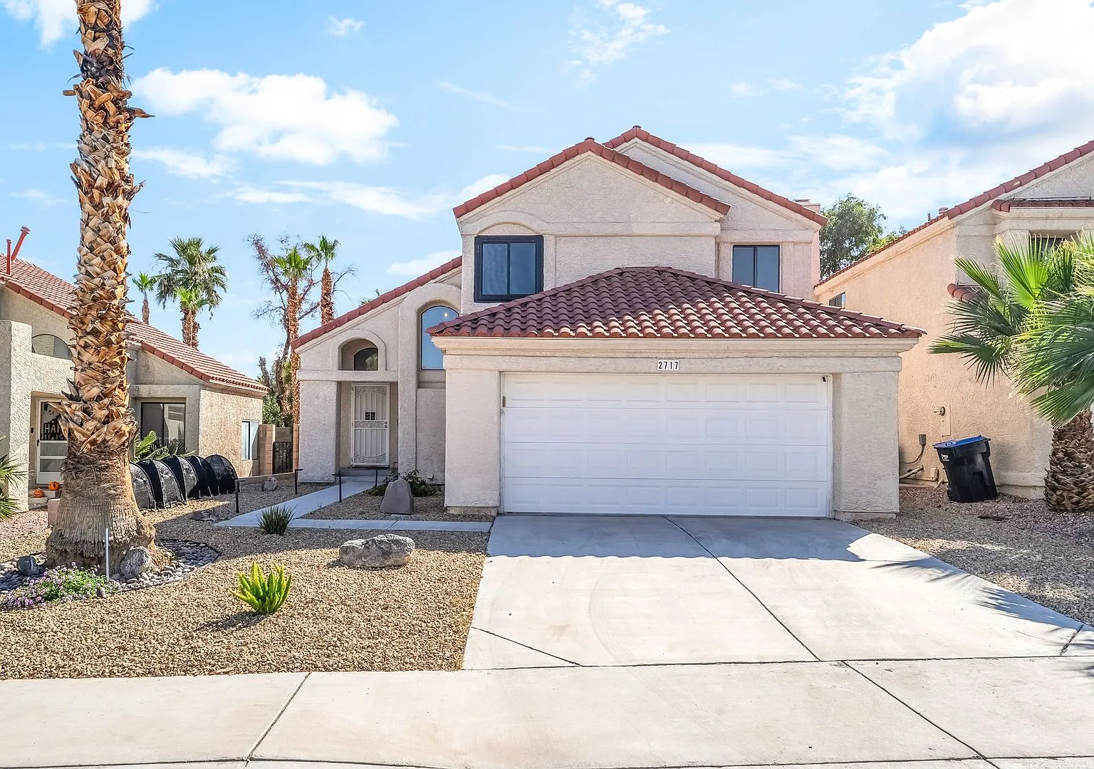Fully Furnished Pool Home With Spacious Living! — Photo 3