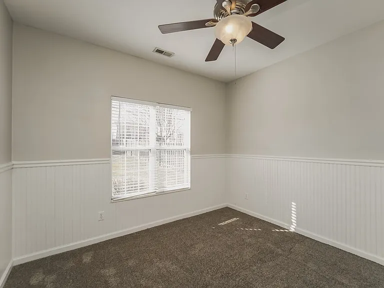 4031 Huntmeadow Dr — Photo 14