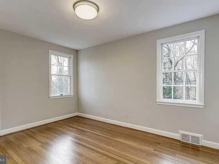 1628 N Harrison St — Photo 16