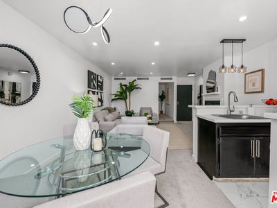 6151 Orange St APT 214, Los Angeles, CA, 90048