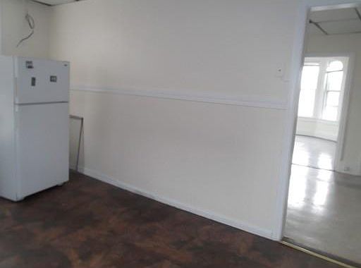 2nd image of 553 Main St