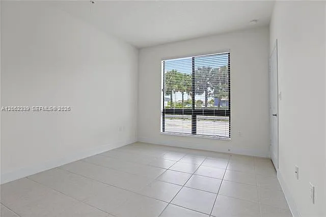 8001 NW 41st St #F06 — Photo 10