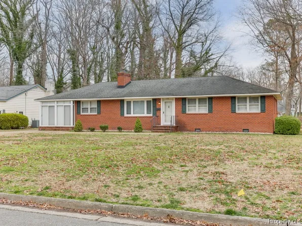 106 Stonewall Pl, Newport News, VA 23606