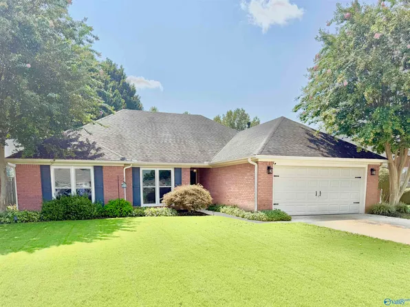 2707 Little John St SW, Decatur, AL 35603