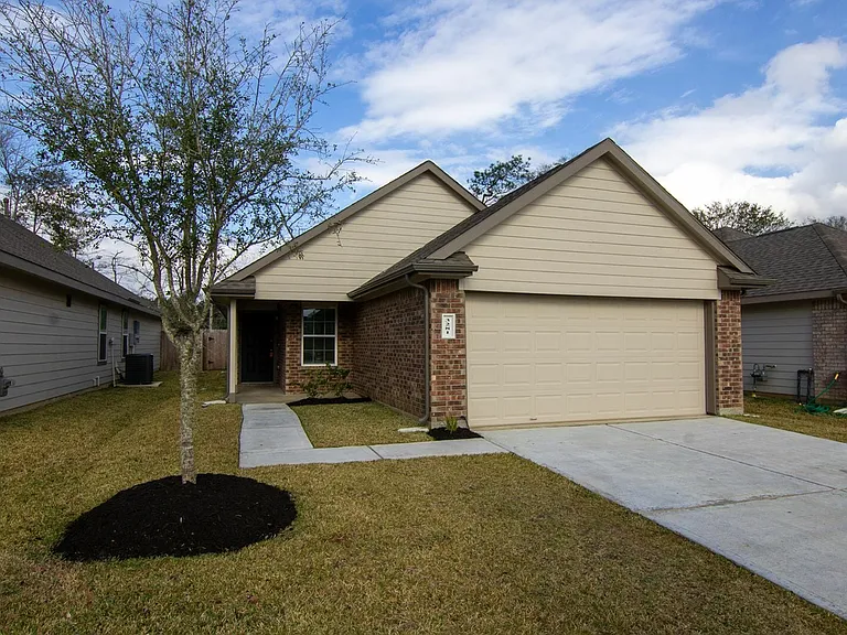 Atlas Dr — Photo 2